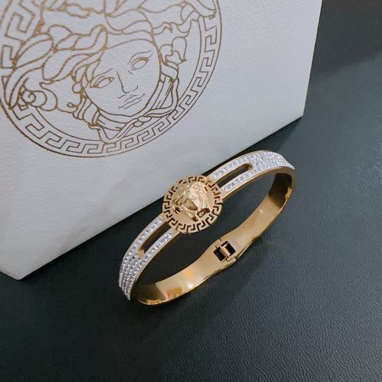 Versace bracelet 11lyh130